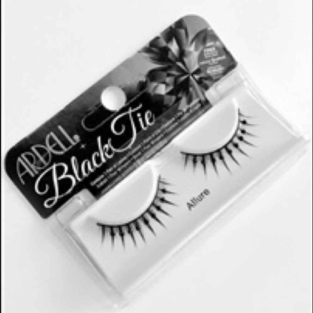 Black Tie Lashes